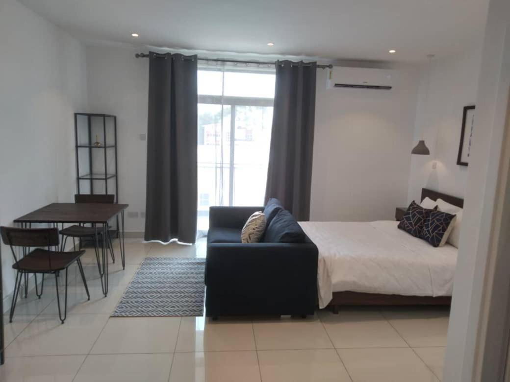 Embassy Gardens Luxury Suites Cpg Akra Dış mekan fotoğraf