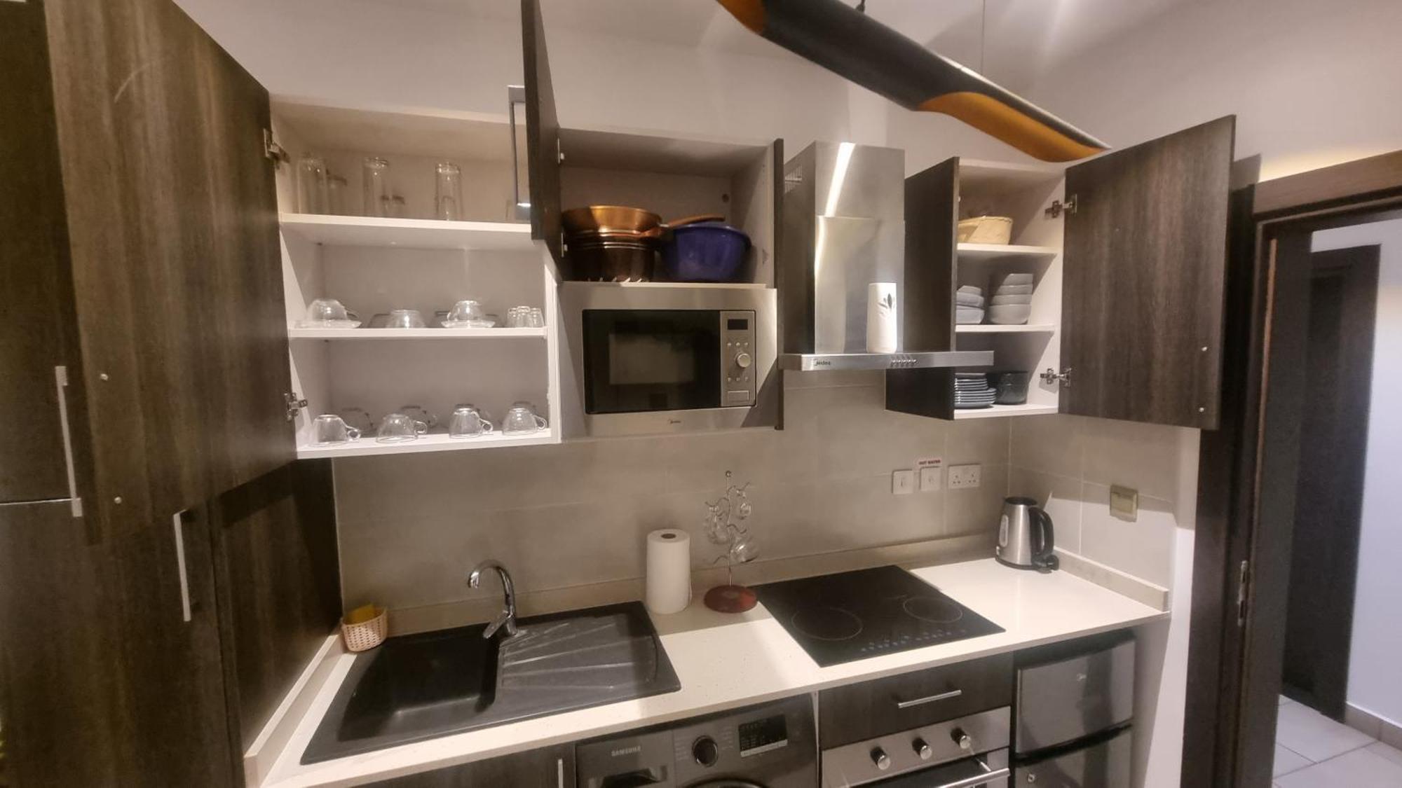 Embassy Gardens Luxury Suites Cpg Akra Dış mekan fotoğraf