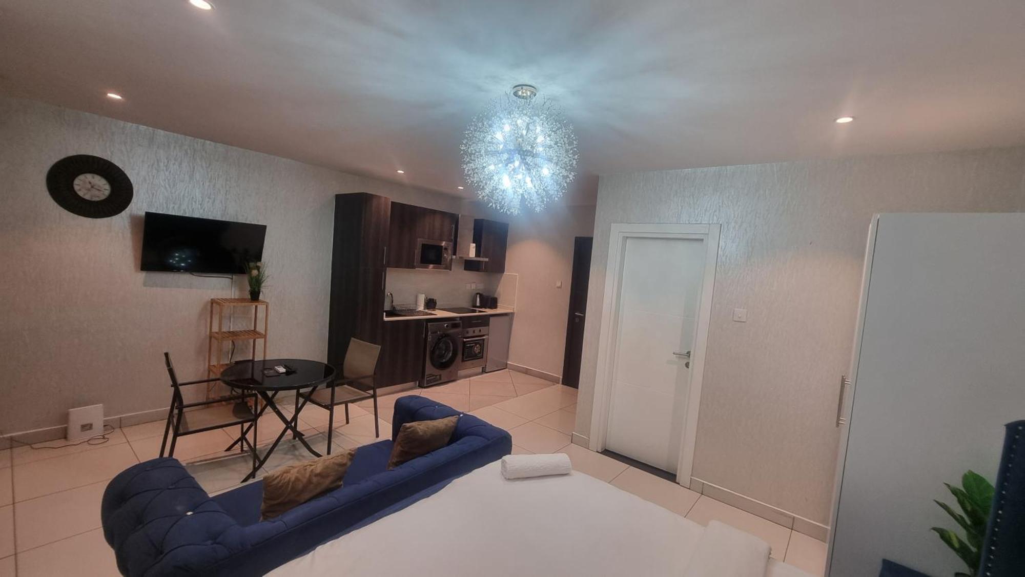Embassy Gardens Luxury Suites Cpg Akra Dış mekan fotoğraf