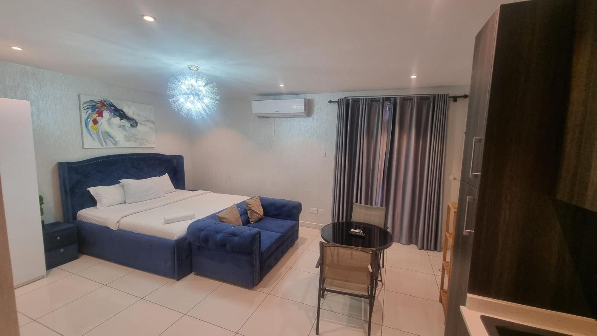 Embassy Gardens Luxury Suites Cpg Akra Dış mekan fotoğraf